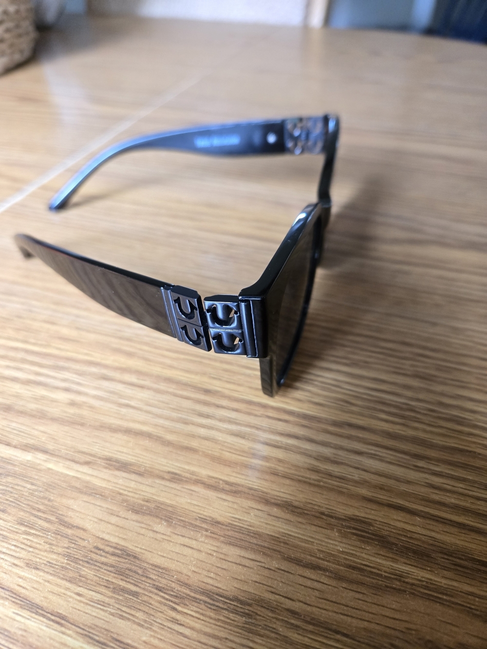 True Religion Sunglasses for Women - Picture 8 of 8